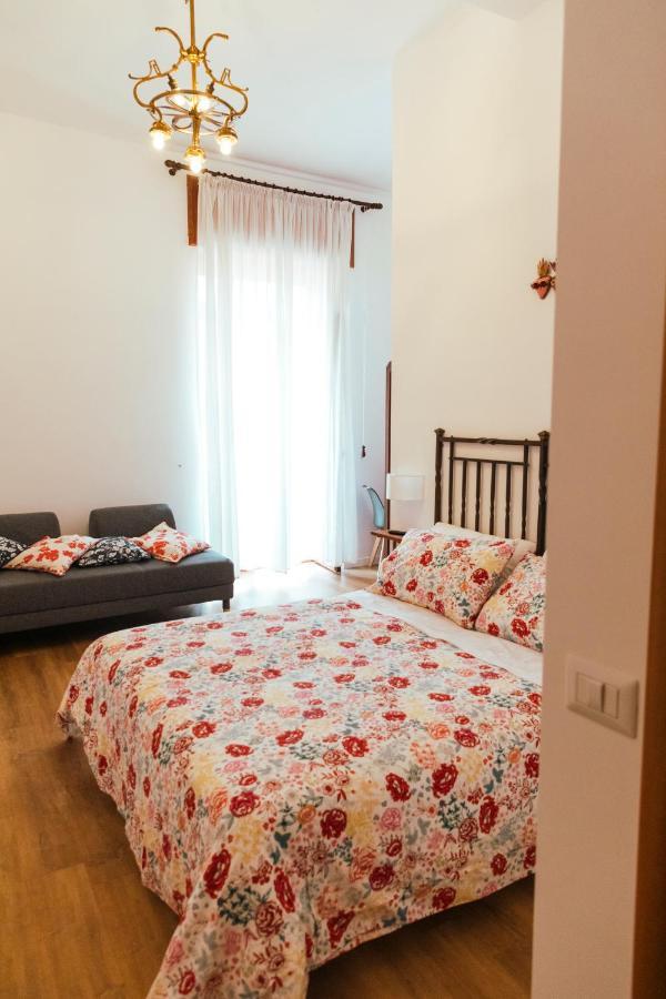 نابولي Relais Cuorenapoletano المظهر الخارجي الصورة